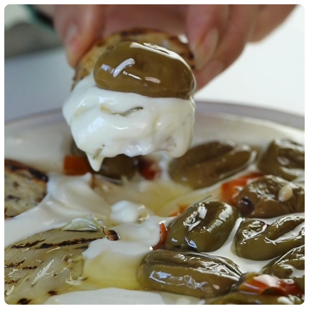 Whipped Feta mit Oliven
