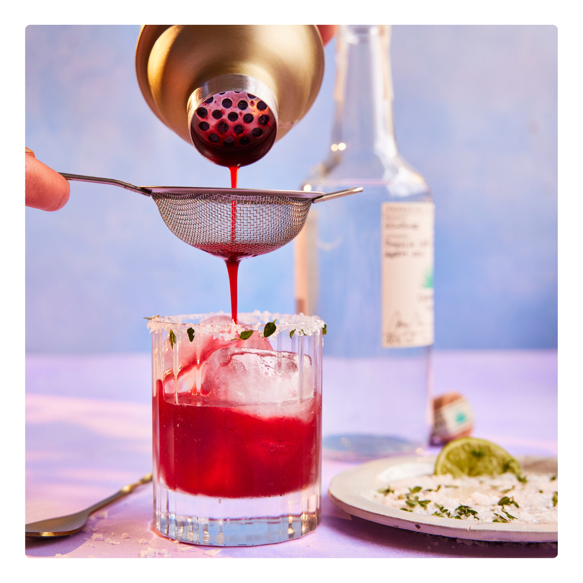 Erfrischende Getränke kreativ aufpimpen: So werden Smoothies, Slushies & Co. zum Geschmackserlebnis Erfrischende Getränke kreativ aufpimpen: So werden Smoothies, Slushies & Co. zum Geschmackserlebnis