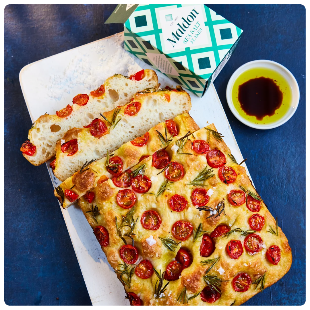 Luftige Focaccia mit Kirschtomaten