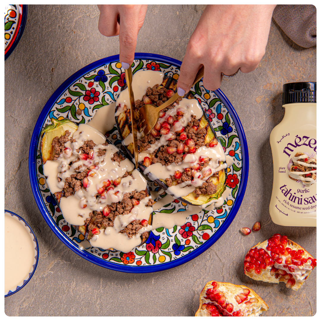 Gegrillte Aubergine mit Garlic-Tahini Sauce