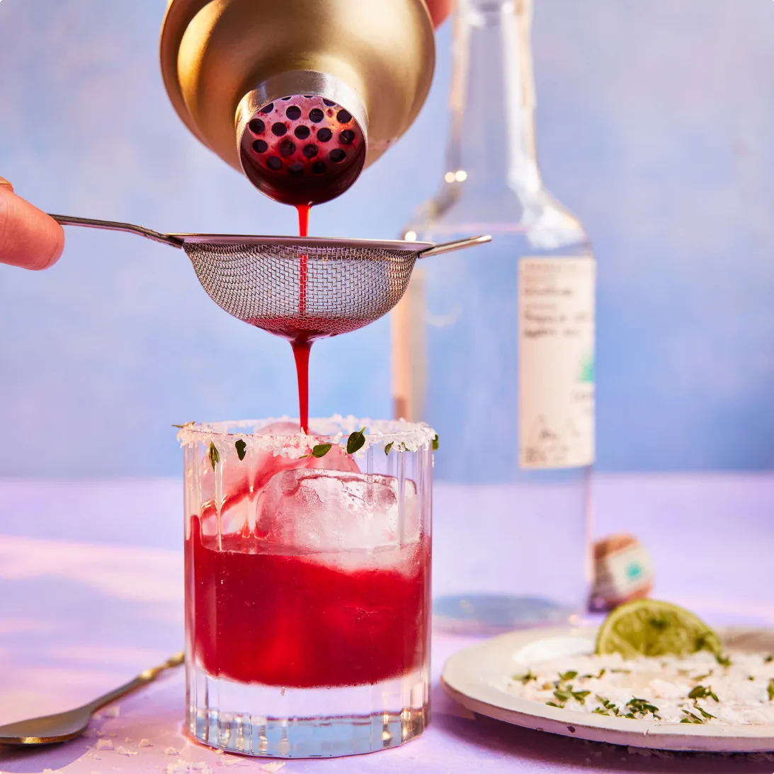 Erfrischende Getränke kreativ aufpimpen: So werden Smoothies, Slushies & Co. zum Geschmackserlebnis